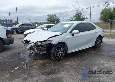 2023 Toyota Camry Se z USA, uszkodzony, nr VIN 4T1G11AK7PU169240